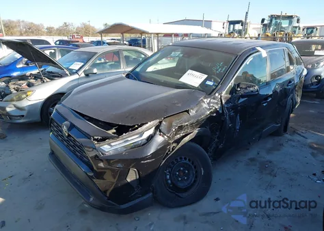 2025 Toyota Rav4 Le z USA, uszkodzony, nr VIN 2T3F1RFV7SC511140